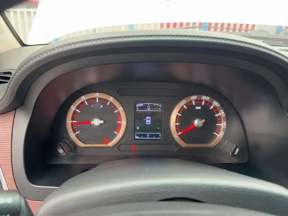 2018 DongFeng Forthing LingZhi 1.6L 122HP L4 5MT,autocango,china used car exporter,china ev exporter,chinese used car exporter,chinese used ev exporter