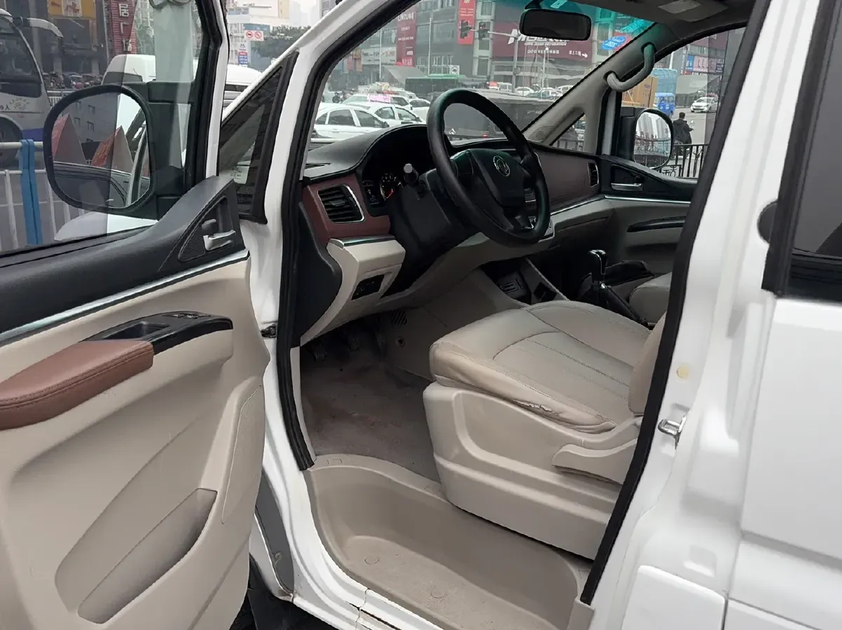 2018 DongFeng Forthing LingZhi 1.6L 122HP L4 5MT,autocango,china used car exporter,china ev exporter,chinese used car exporter,chinese used ev exporter