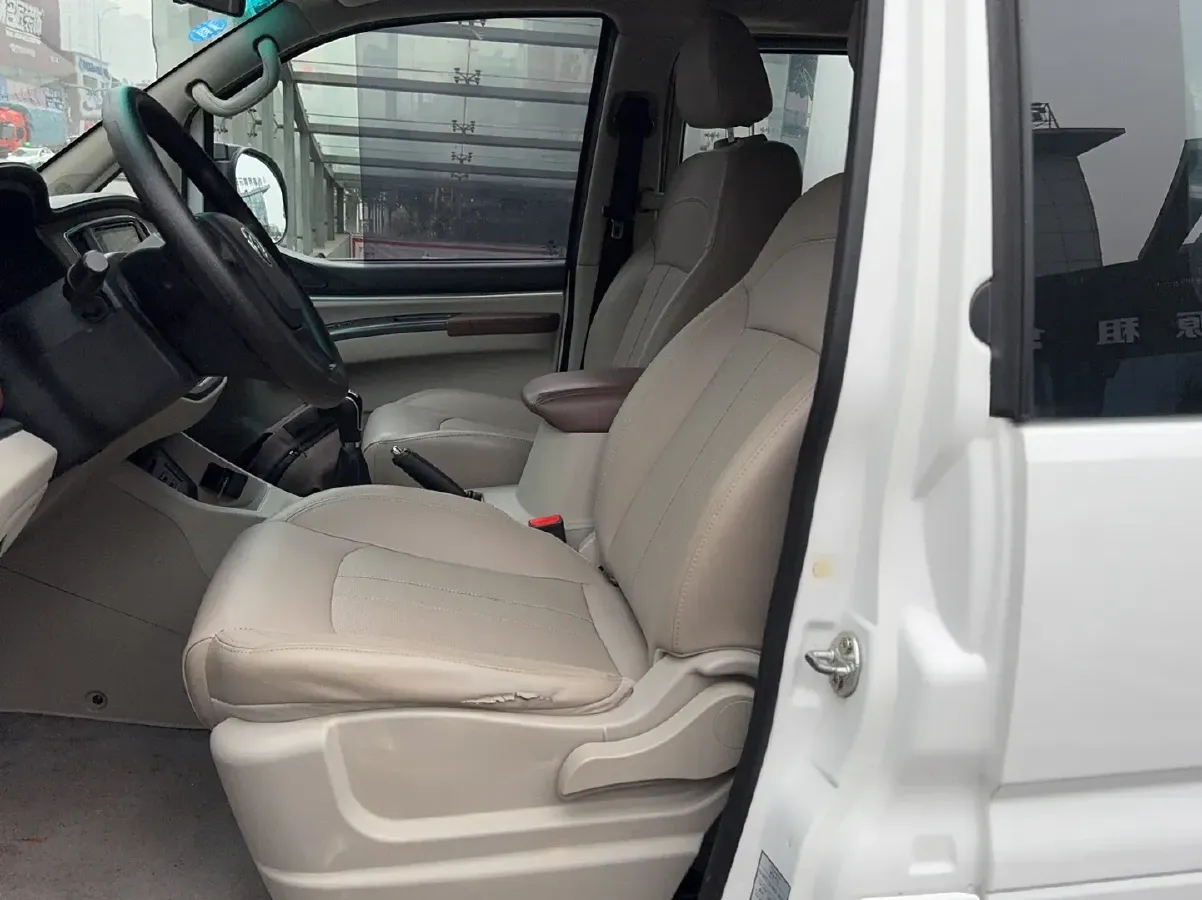 2018 DongFeng Forthing LingZhi 1.6L 122HP L4 5MT,autocango,china used car exporter,china ev exporter,chinese used car exporter,chinese used ev exporter