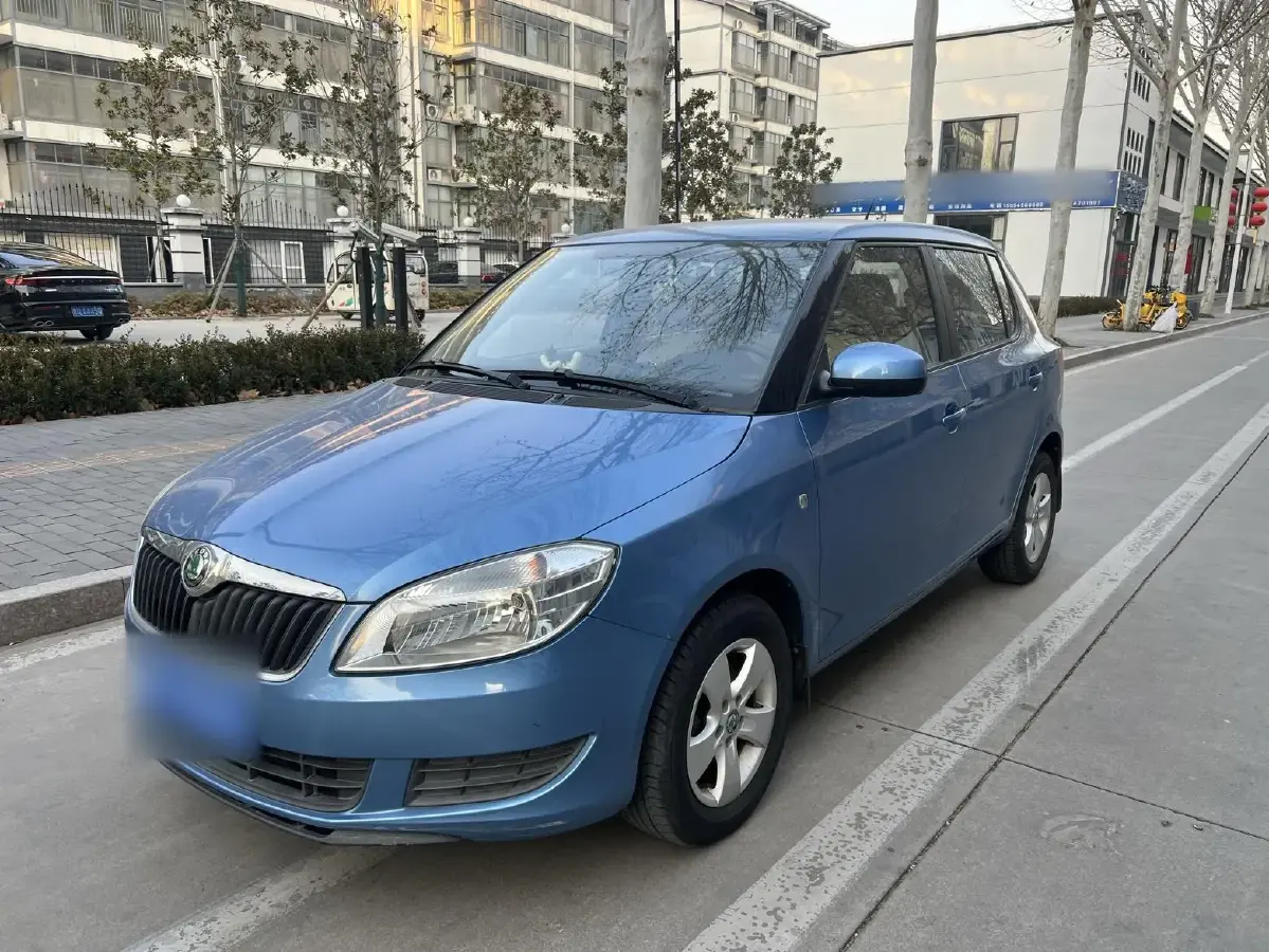 2012 Skoda Fabia 1.4L 86HP L4 6AT