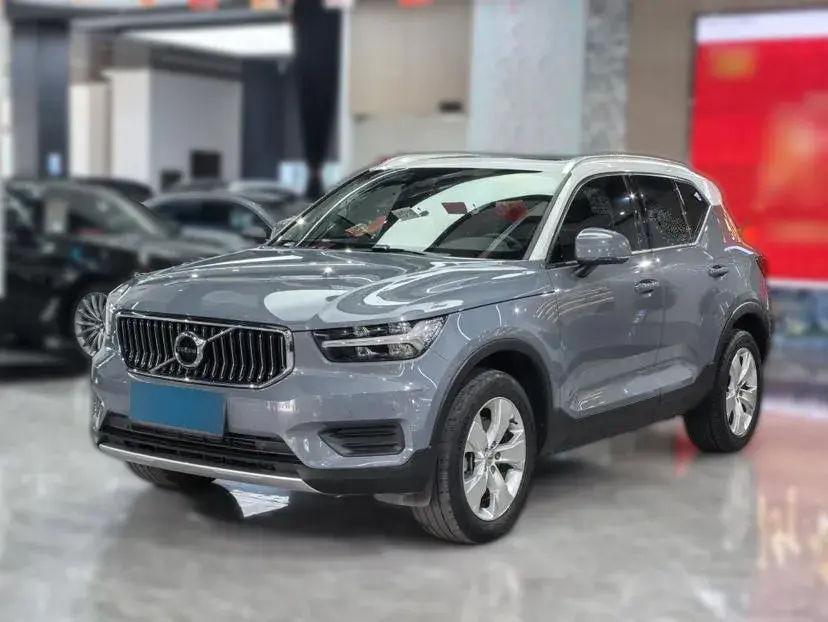 2022 Volvo XC40 2.0T 190HP L4 8AT