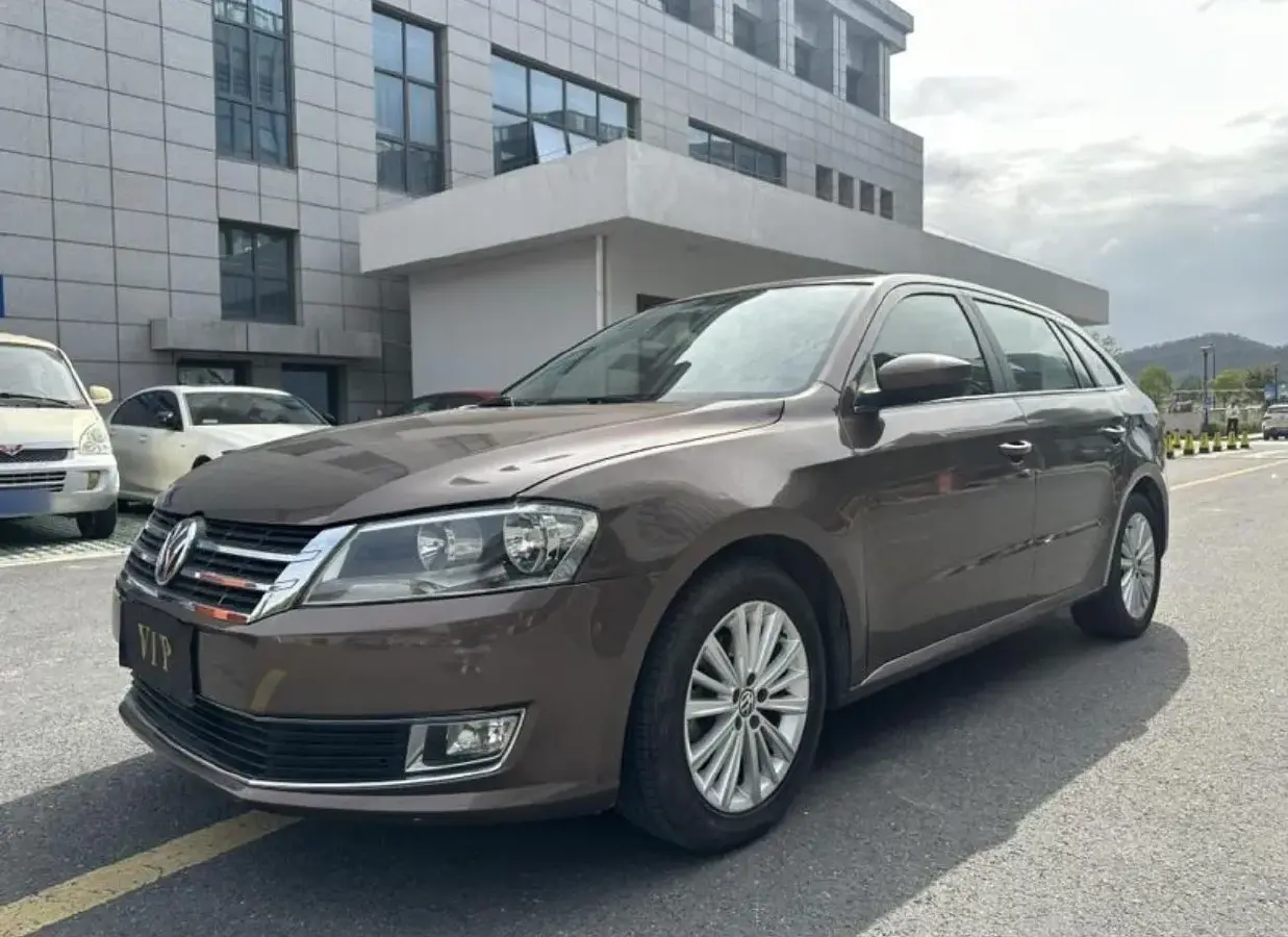 2013 Volkswagen Gran Lavida 1.6L 110HP L4 6AT