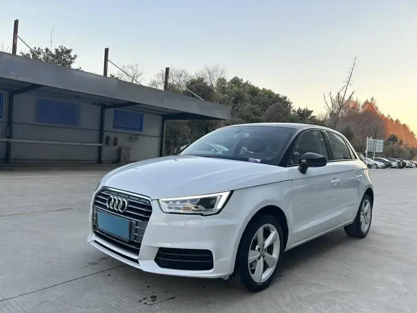 2016 Audi A1 1.4T 125HP L4 7DCT