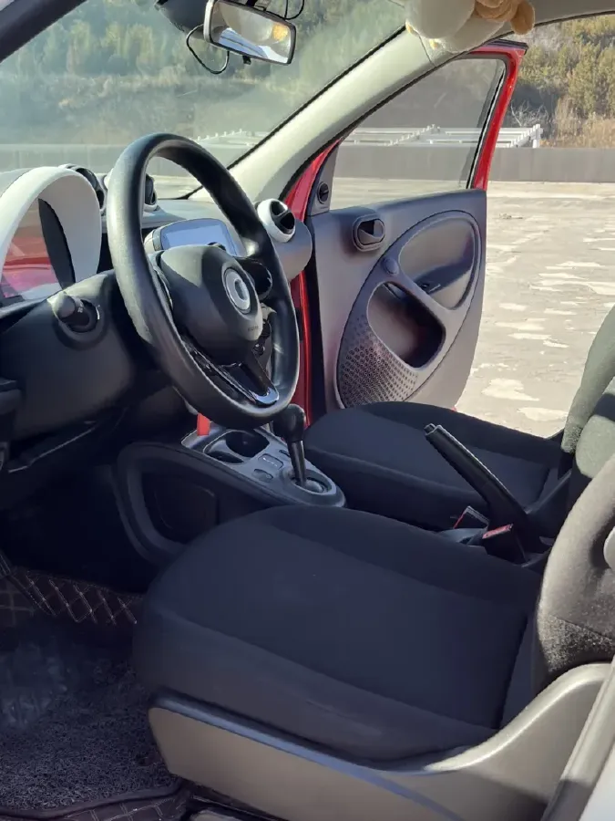 2016 Smart smart forfour 1.0L 71HP L3 6DCT,autocango,china used car exporter,china ev exporter,chinese used car exporter,chinese used ev exporter