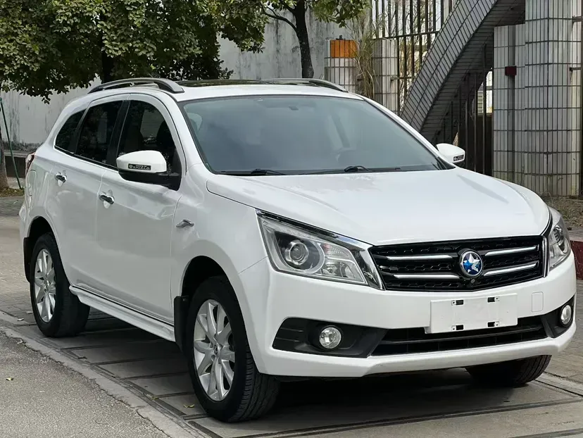 2015 Venucia T70 2.0L 144HP L4 CVT,autocango,china used car exporter,china ev exporter,chinese used car exporter,chinese used ev exporter