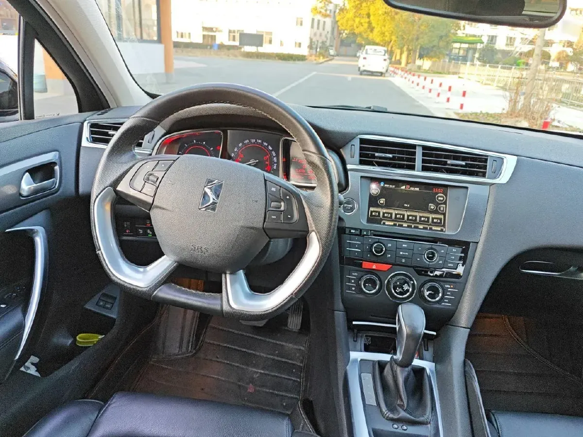 2014 DS 6 1.6T 167HP L4 6AT,autocango,china used car exporter,china ev exporter,chinese used car exporter,chinese used ev exporter