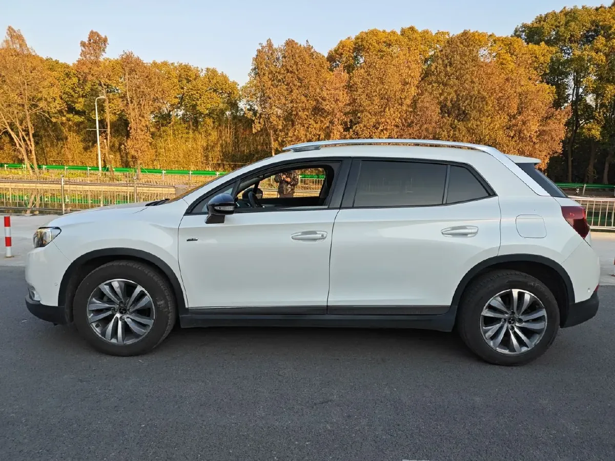 2014 DS 6 1.6T 167HP L4 6AT,autocango,china used car exporter,china ev exporter,chinese used car exporter,chinese used ev exporter