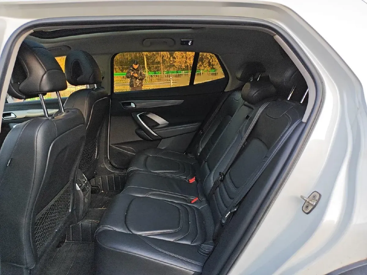 2014 DS 6 1.6T 167HP L4 6AT,autocango,china used car exporter,china ev exporter,chinese used car exporter,chinese used ev exporter