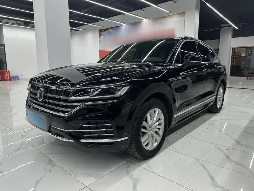 2020 Volkswagen Touareg 2.0T 245HP L4 8AT