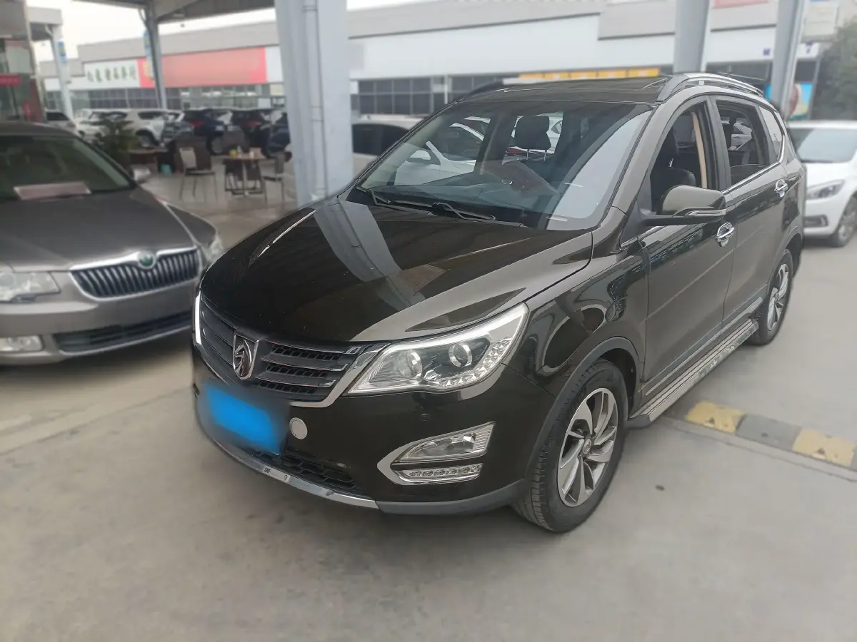 2015 BaoJun 560 1.8L 137HP L4 5MT