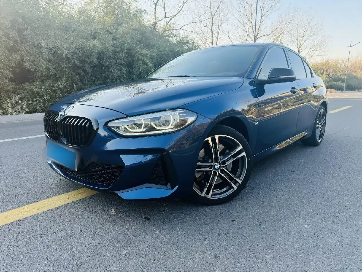 2021 BMW 1 Series 2.0T 192HP L4 7DCT