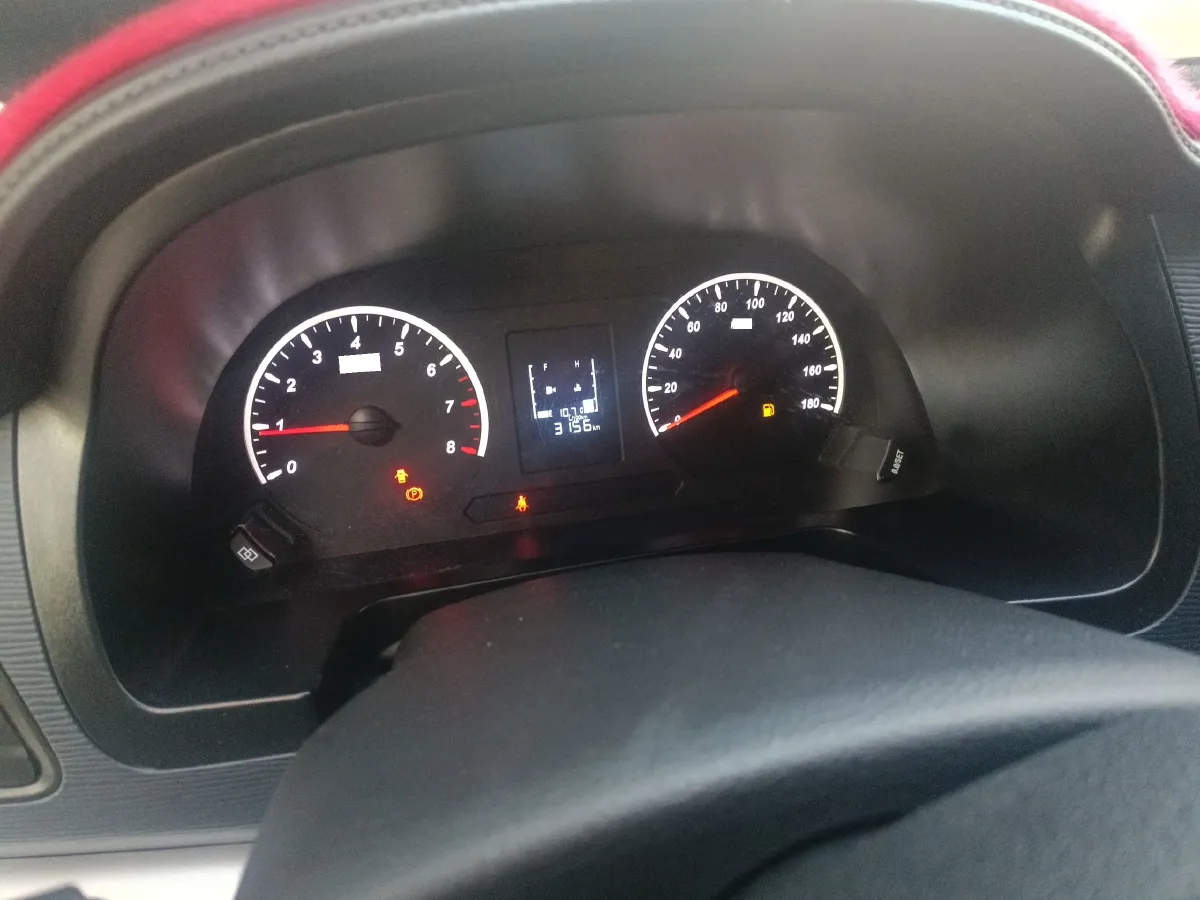 2023 DongFeng Forthing LingZhi 1.6L 116HP L4 5MT,autocango,china used car exporter,china ev exporter,chinese used car exporter,chinese used ev exporter