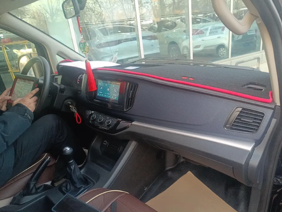 2023 DongFeng Forthing LingZhi 1.6L 116HP L4 5MT,autocango,china used car exporter,china ev exporter,chinese used car exporter,chinese used ev exporter