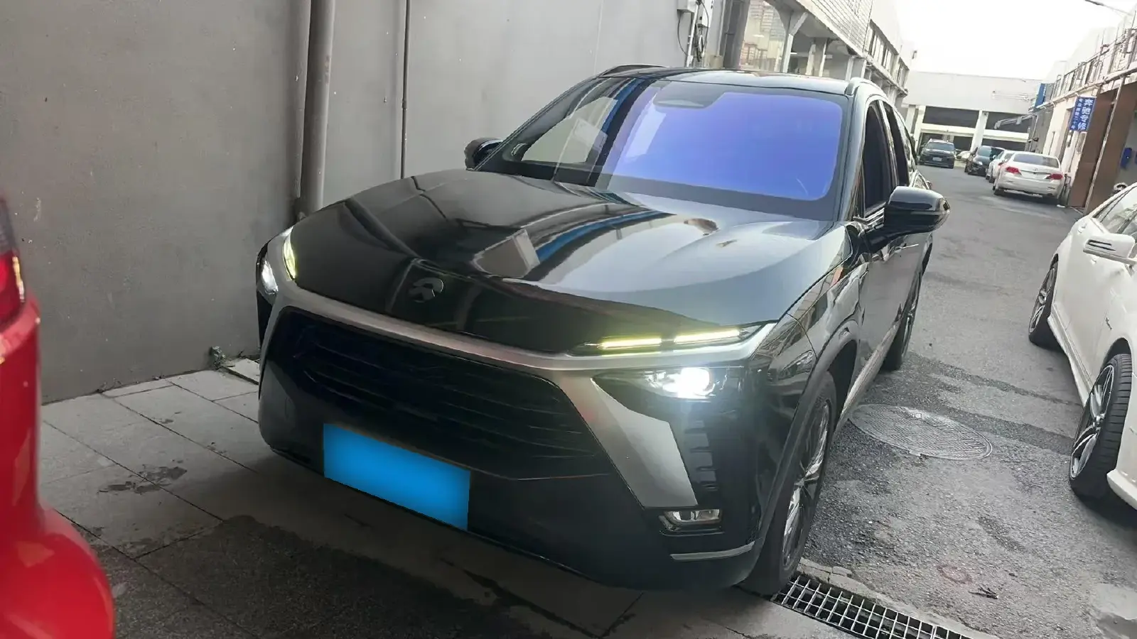 2020 NIO ES8 BEV 70KWH