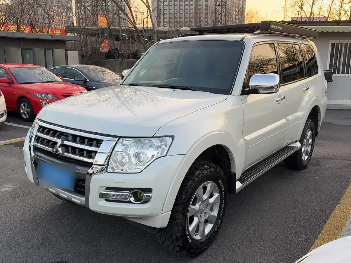 2020 Mitsubishi Pajero 3.0L 174HP V6 5AT