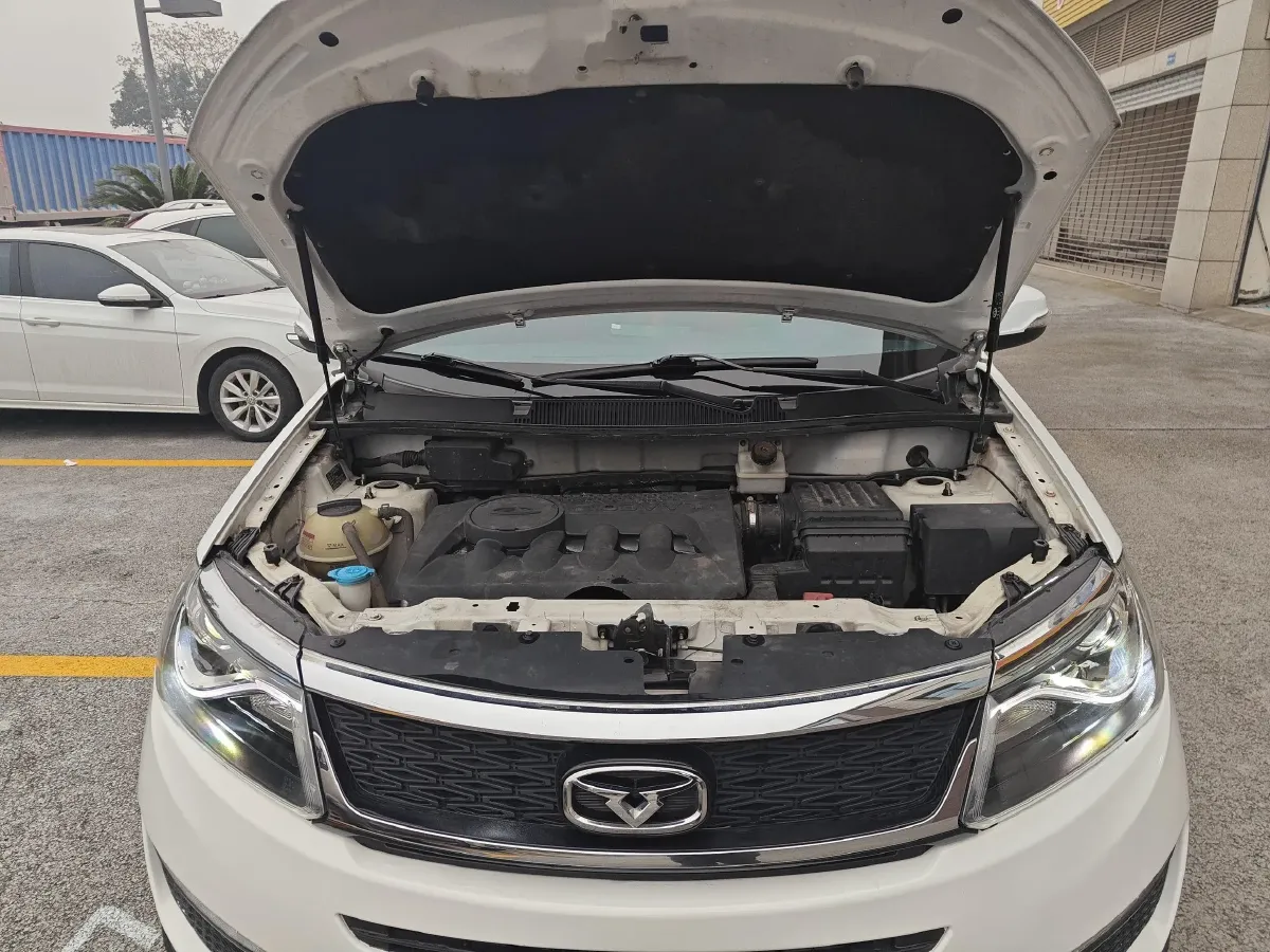 2017 KaiYi X5 2.0L 139HP L4 5MT,autocango,china used car exporter,china ev exporter,chinese used car exporter,chinese used ev exporter