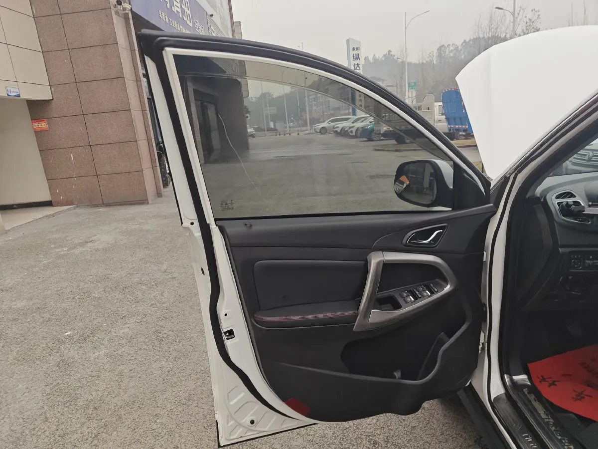 2017 KaiYi X5 2.0L 139HP L4 5MT,autocango,china used car exporter,china ev exporter,chinese used car exporter,chinese used ev exporter