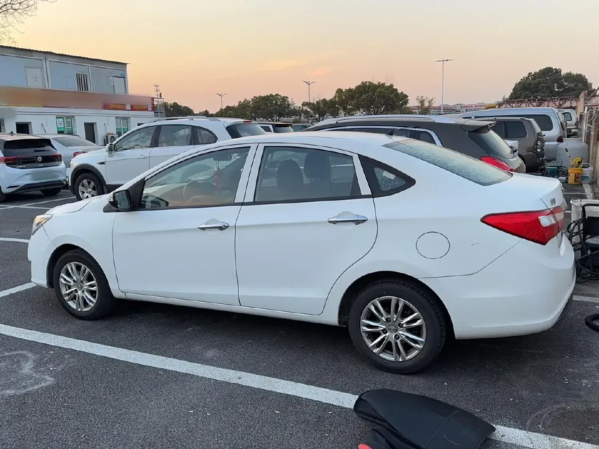 2016 HaiMa M3 1.5L 112HP L4 5MT,autocango,china used car exporter,china ev exporter,chinese used car exporter,chinese used ev exporter