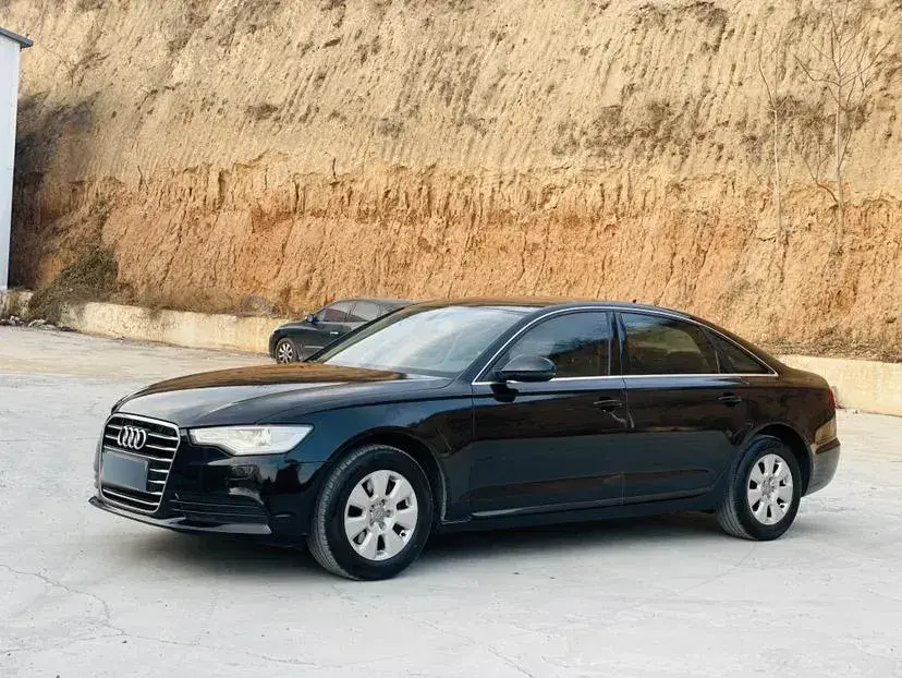 2012 Audi A6L 2.0T 180HP L4 6MT