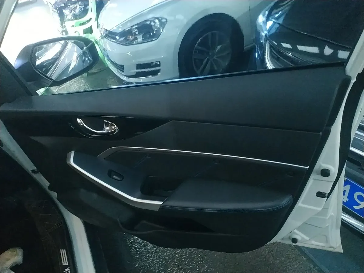 2019 Venucia D60 EV BEV 58KWH,autocango,china used car exporter,china ev exporter,chinese used car exporter,chinese used ev exporter