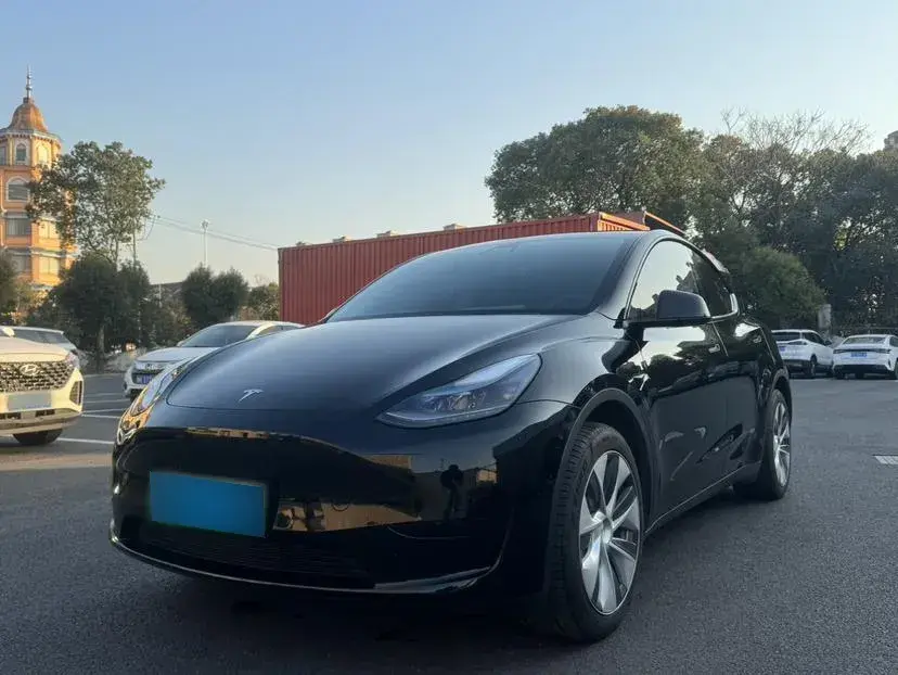 2022 Tesla Model Y BEV 60KWH