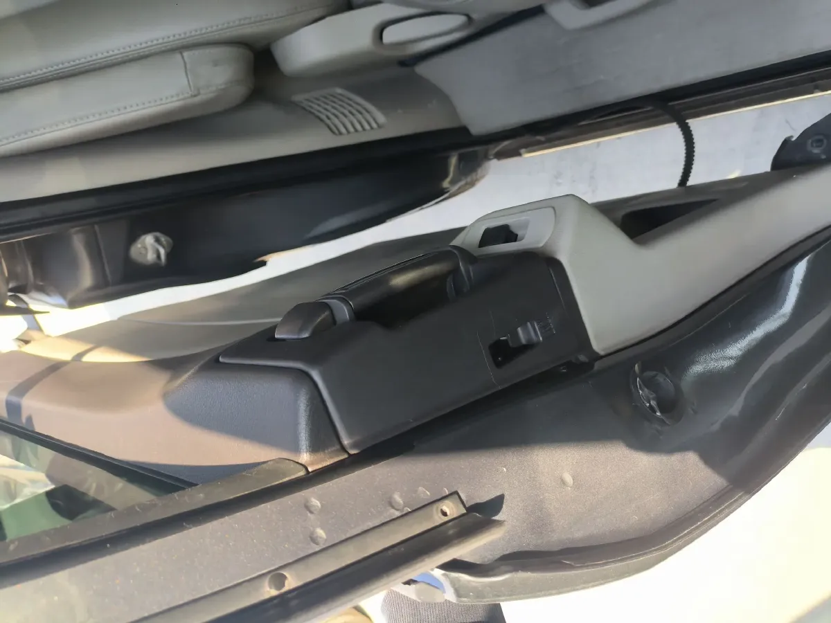 2011 Mazda 8 2.3L 154HP L4 4AT,autocango,china used car exporter,china ev exporter,chinese used car exporter,chinese used ev exporter