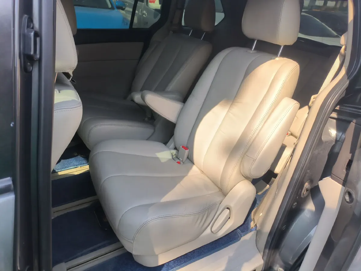 2011 Mazda 8 2.3L 154HP L4 4AT,autocango,china used car exporter,china ev exporter,chinese used car exporter,chinese used ev exporter