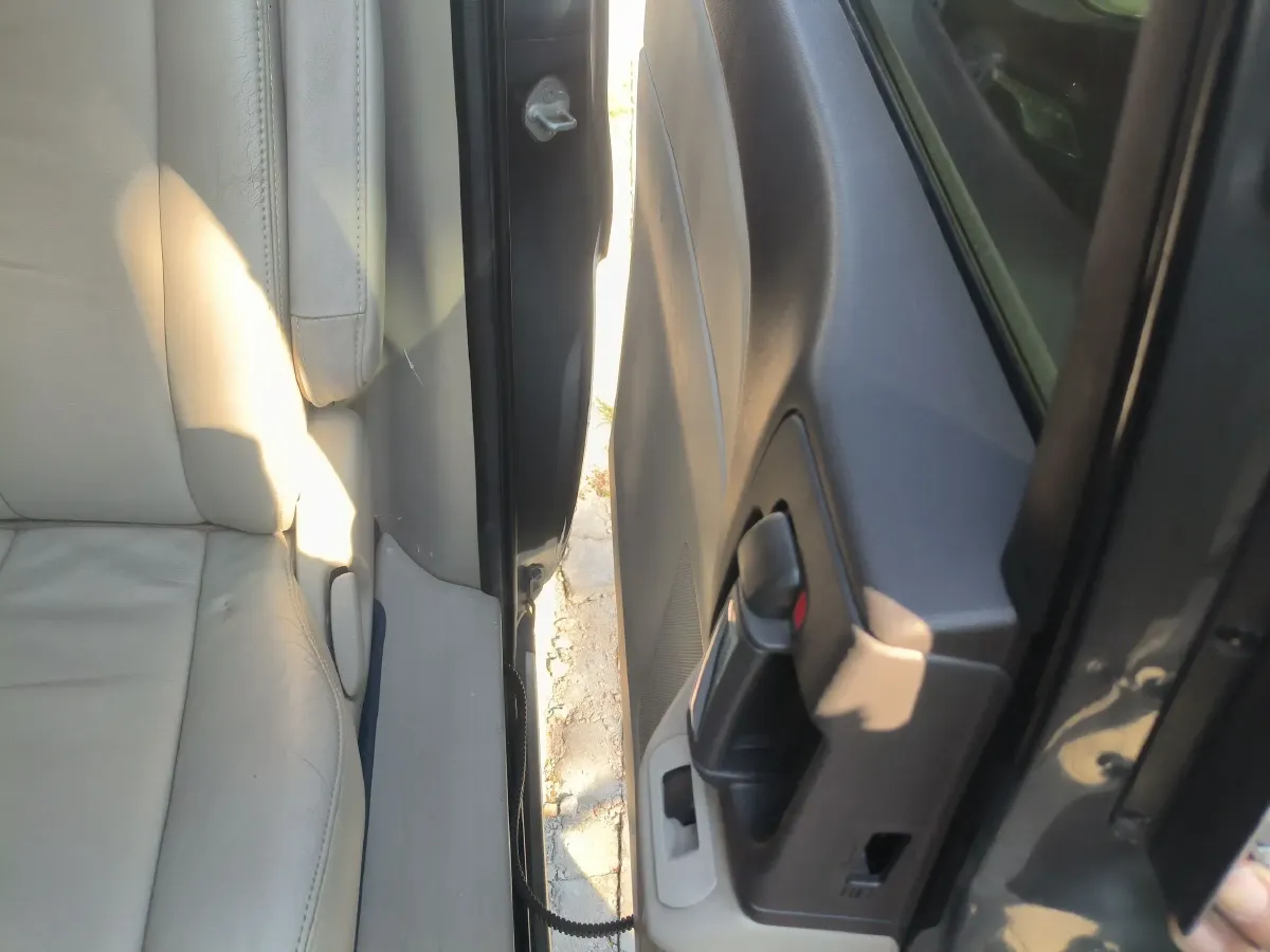 2011 Mazda 8 2.3L 154HP L4 4AT,autocango,china used car exporter,china ev exporter,chinese used car exporter,chinese used ev exporter