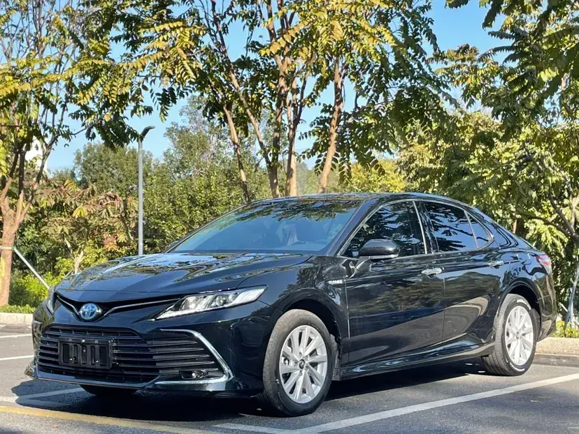 2023 Toyota Camry 2.5L 178HP L4 E-CVT Hybrid