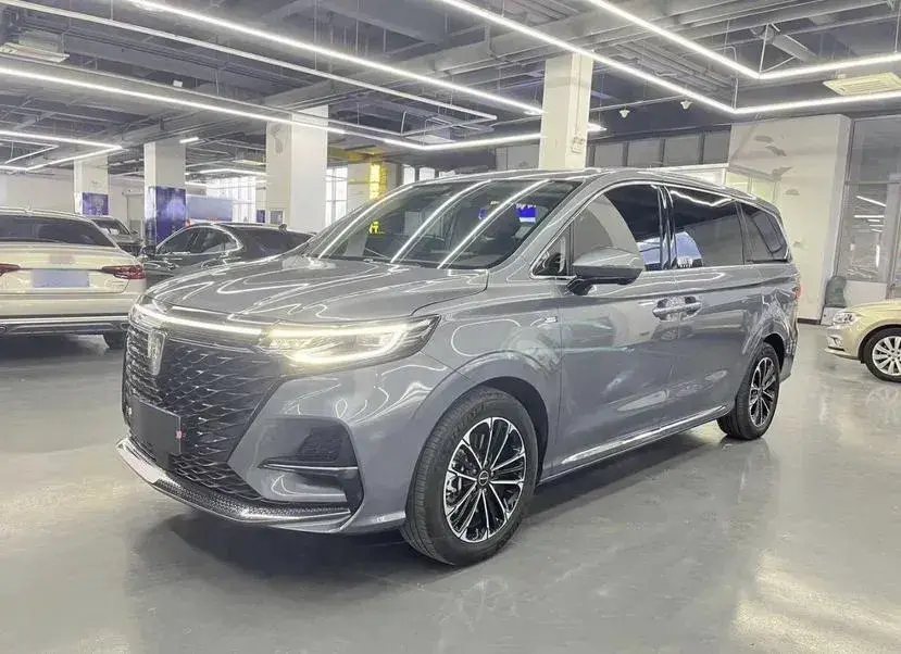 2022 Roewe iMAX8 2.0T 234HP L4 8AT