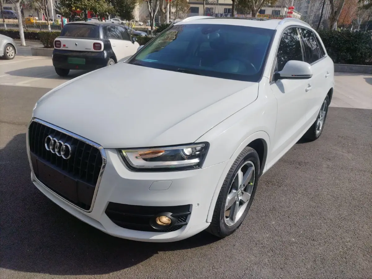 2013 Audi Q3 2.0T 200HP L4 7DCT