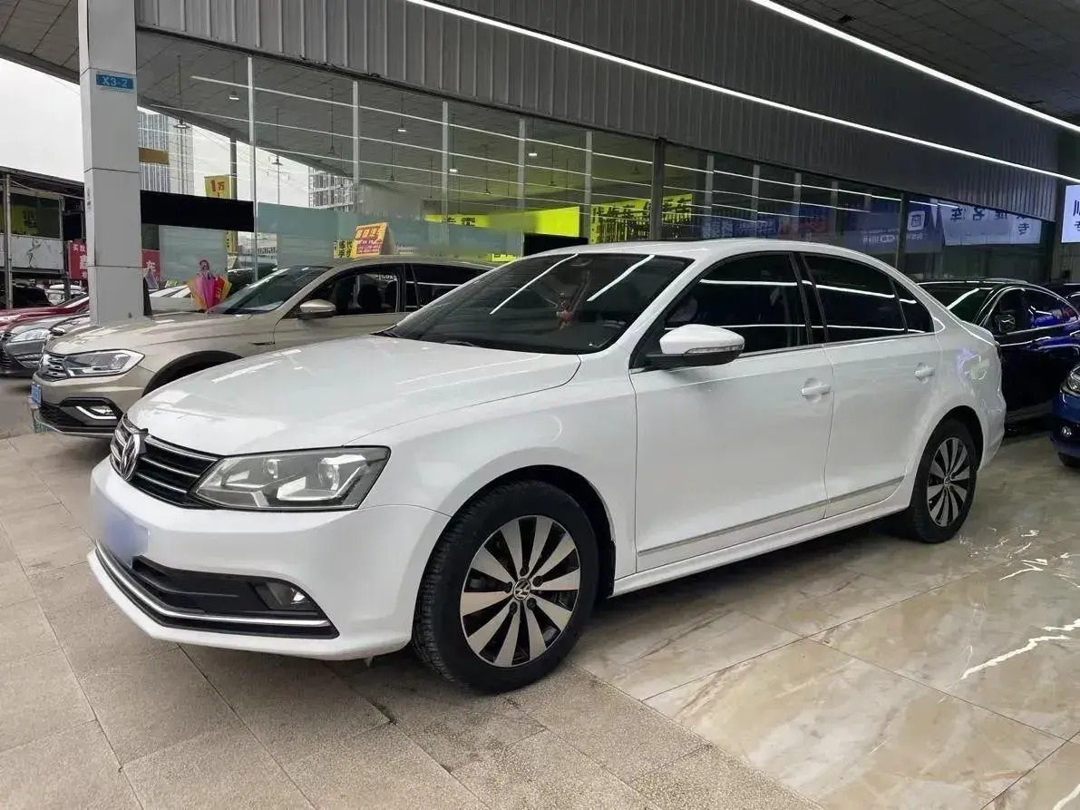 2018 Volkswagen Sagitar 1.6L 110HP L4 6AT
