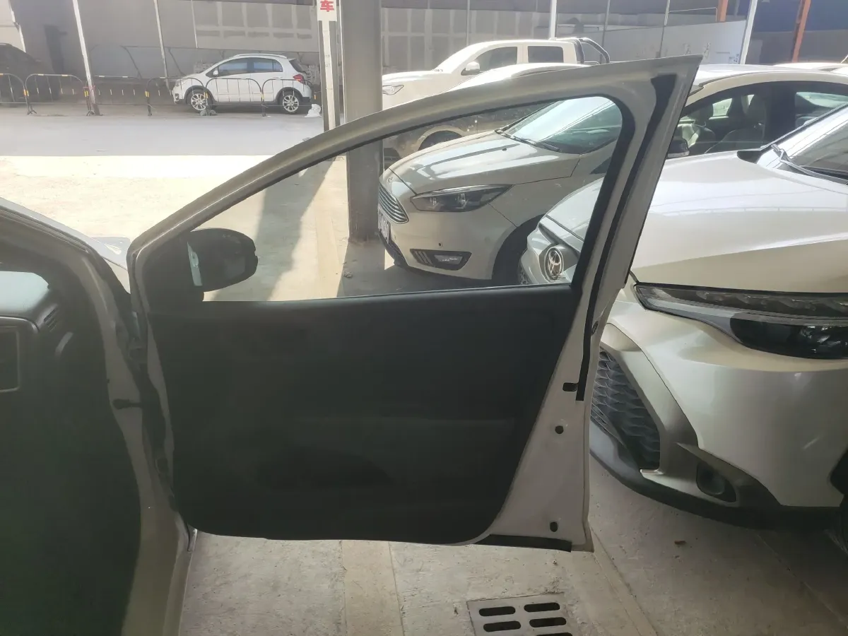 2017 Honda Gienia 1.5L 131HP L4 CVT,autocango,china used car exporter,china ev exporter,chinese used car exporter,chinese used ev exporter