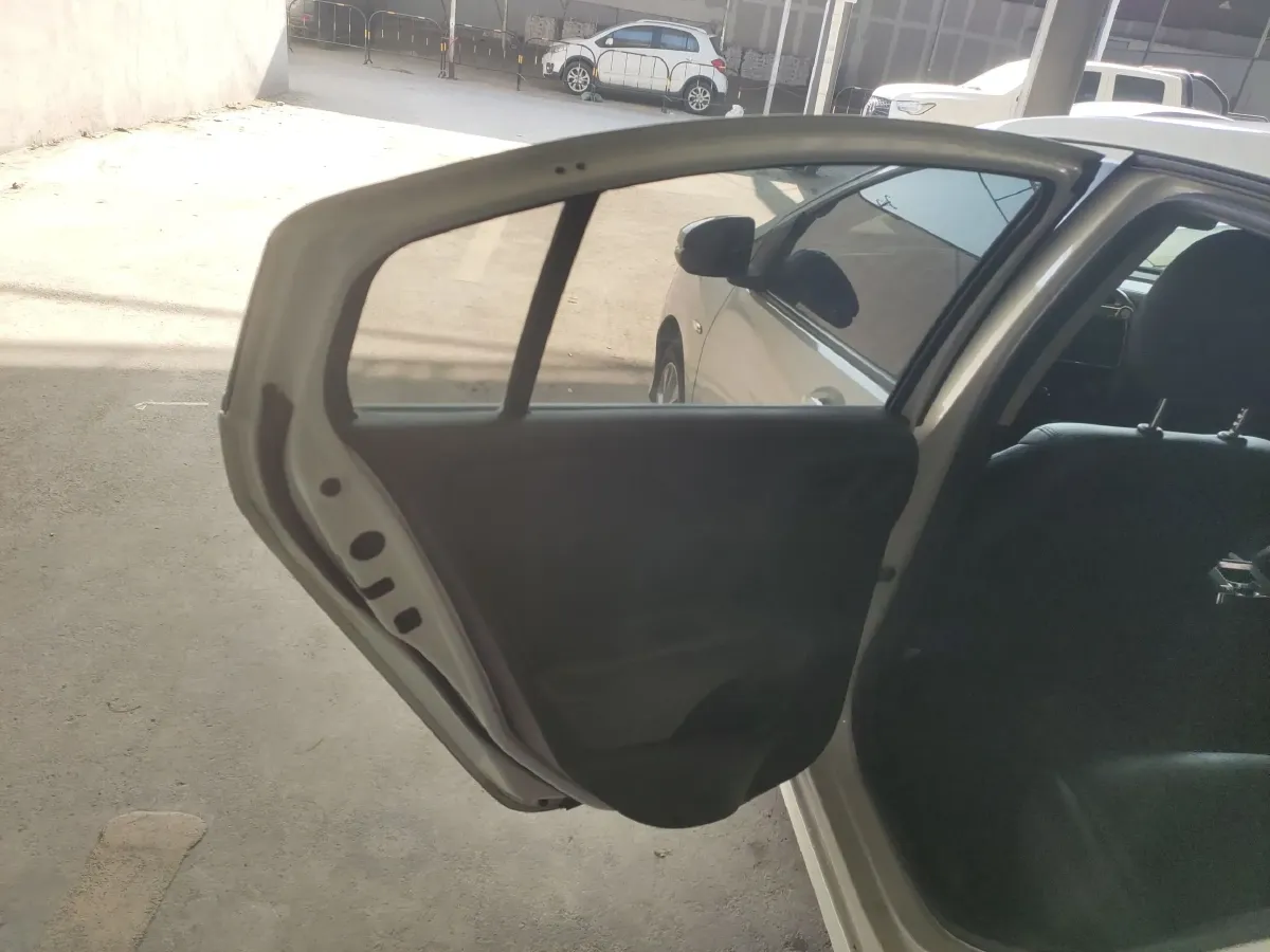 2017 Honda Gienia 1.5L 131HP L4 CVT,autocango,china used car exporter,china ev exporter,chinese used car exporter,chinese used ev exporter