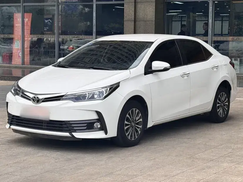 2018 Toyota Corolla 1.2T 116HP L4 CVT
