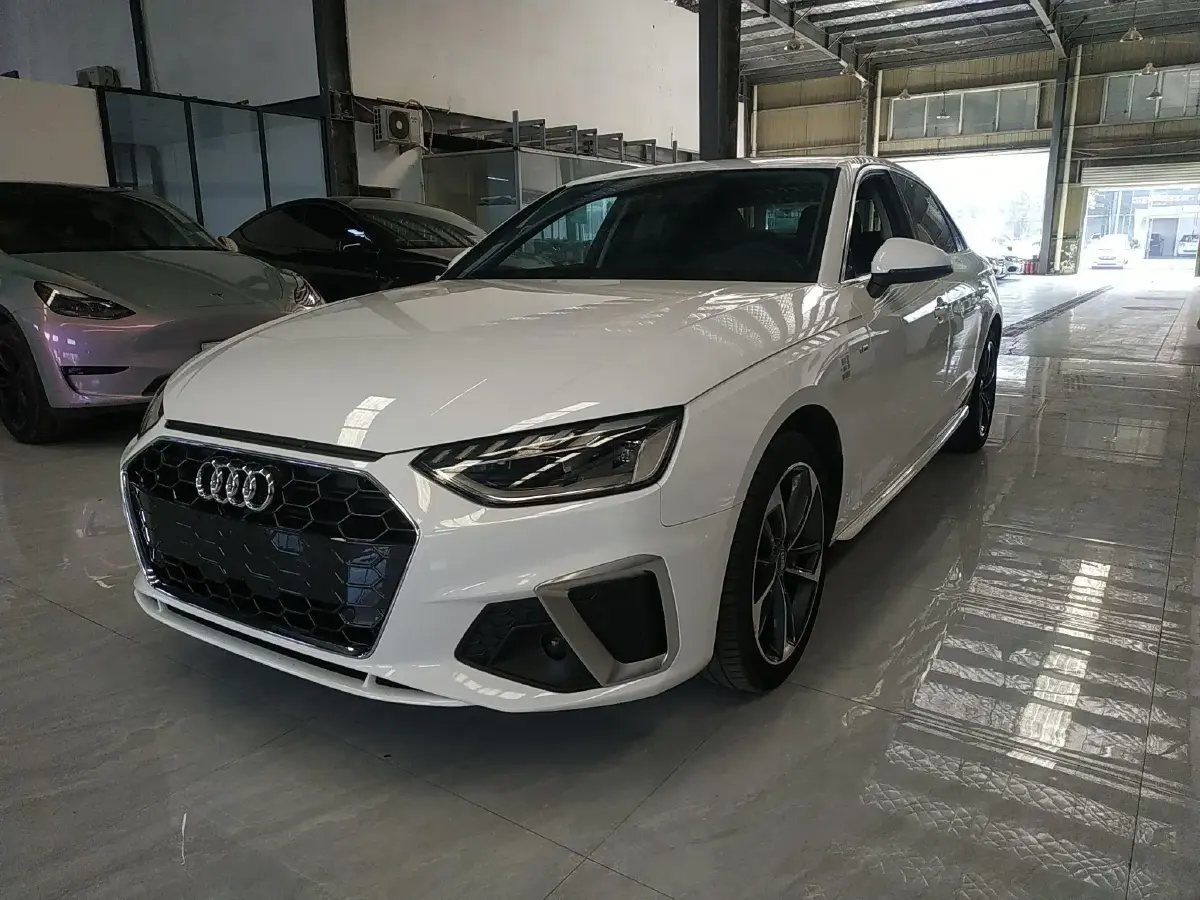 2020 Audi A4L 2.0T 190HP L4 7DCT