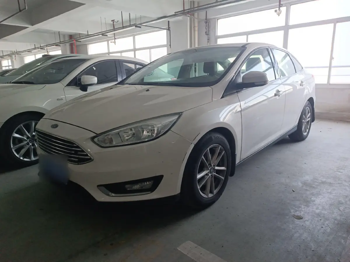 2015 Ford Focus 1.0T 125HP L3 5MT