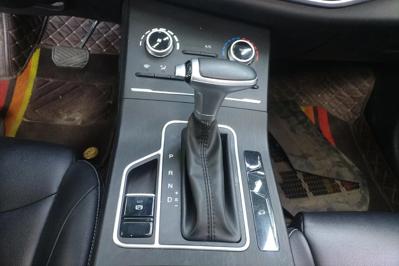 2022 DongFeng Fengon Fengon ix5 1.5T 150HP L4 CVT,autocango,china used car exporter,china ev exporter,chinese used car exporter,chinese used ev exporter