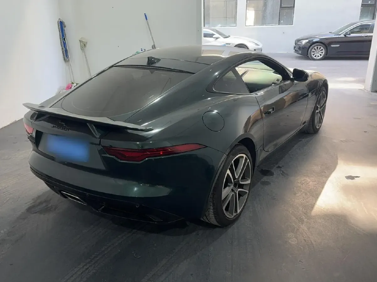 2022 Jaguar F-TYPE 2.0T 300HP L4 8AT,autocango,china used car exporter,china ev exporter,chinese used car exporter,chinese used ev exporter