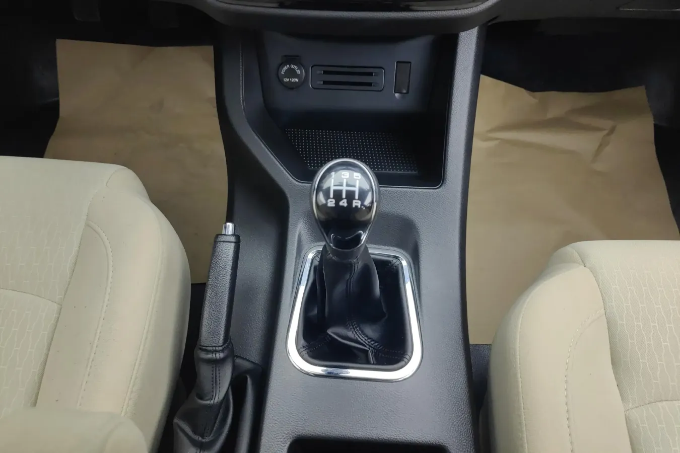 2023 DongFeng Forthing LingZhi 1.6L 116HP L4 5MT,autocango,china used car exporter,china ev exporter,chinese used car exporter,chinese used ev exporter