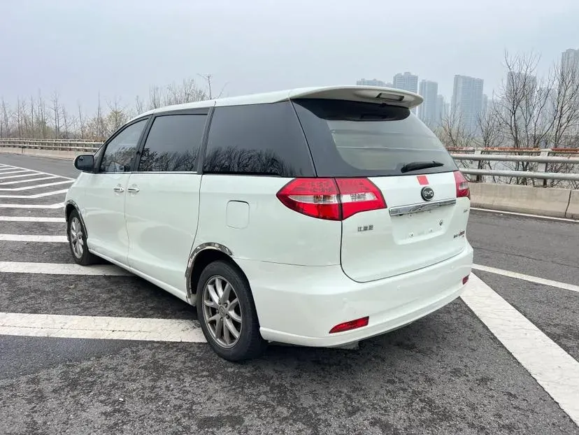 2015 BYD M6 2.4L 167HP L4 6DCT,autocango,china used car exporter,china ev exporter,chinese used car exporter,chinese used ev exporter