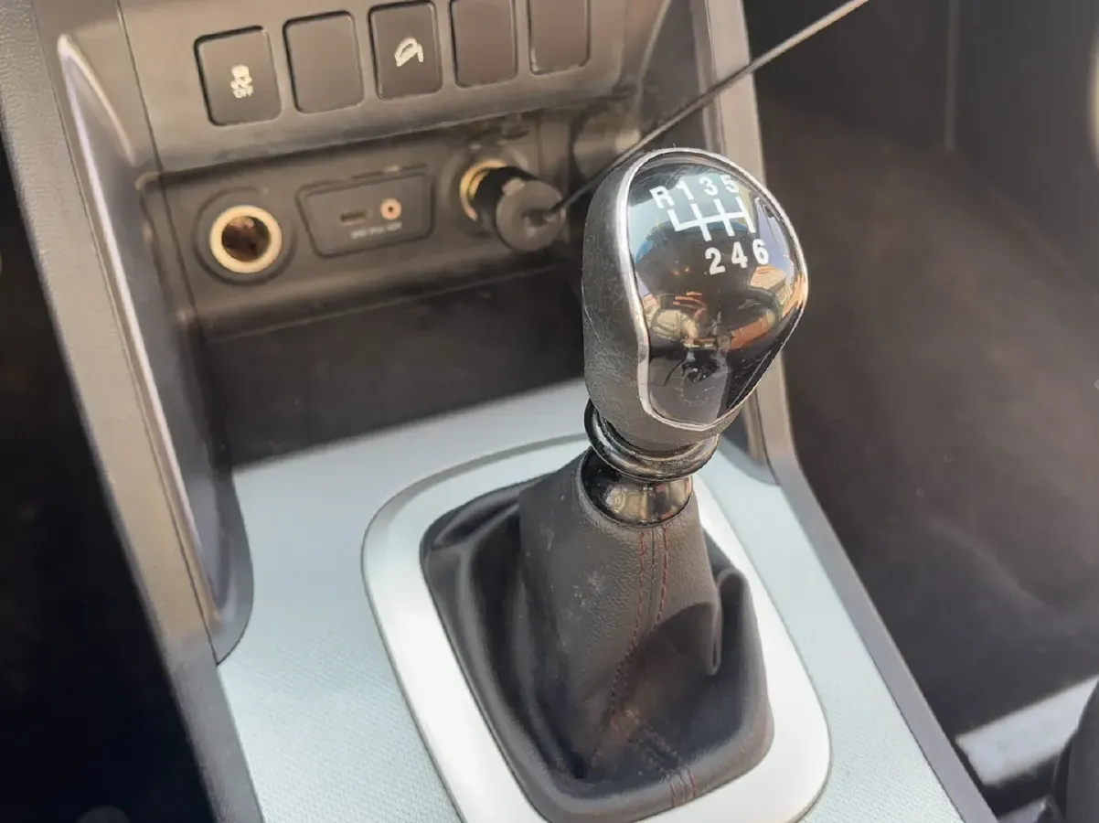 2015 JAC Refine S5 1.5T 174HP L4 6MT,autocango,china used car exporter,china ev exporter,chinese used car exporter,chinese used ev exporter