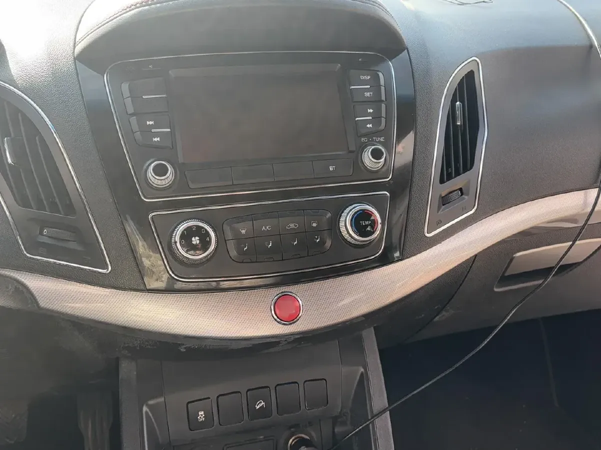 2015 JAC Refine S5 1.5T 174HP L4 6MT,autocango,china used car exporter,china ev exporter,chinese used car exporter,chinese used ev exporter