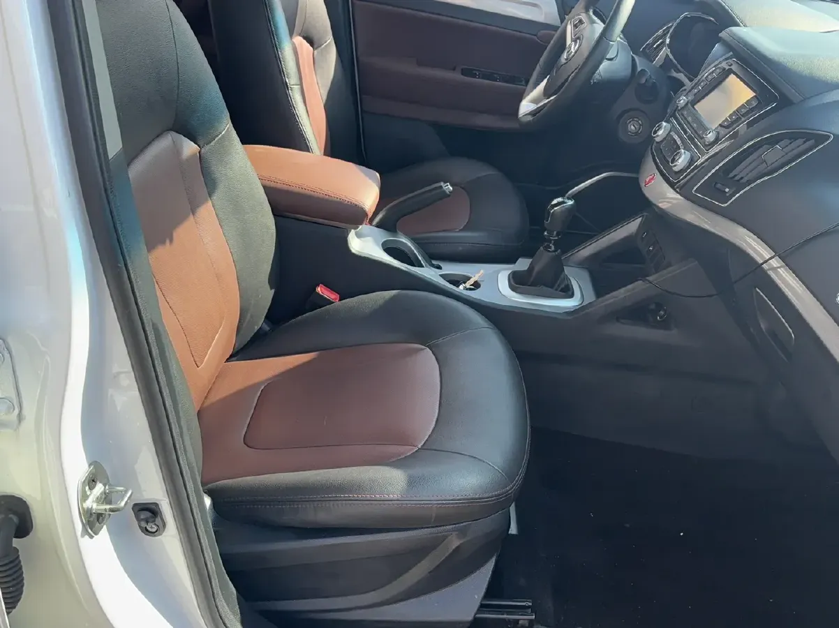 2015 JAC Refine S5 1.5T 174HP L4 6MT,autocango,china used car exporter,china ev exporter,chinese used car exporter,chinese used ev exporter