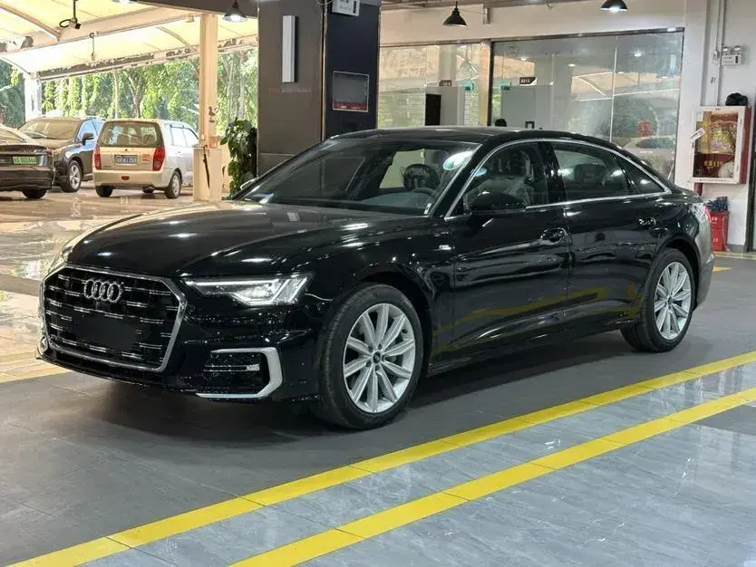 2024 Audi A6L 2.0T 245HP L4 7DCT
