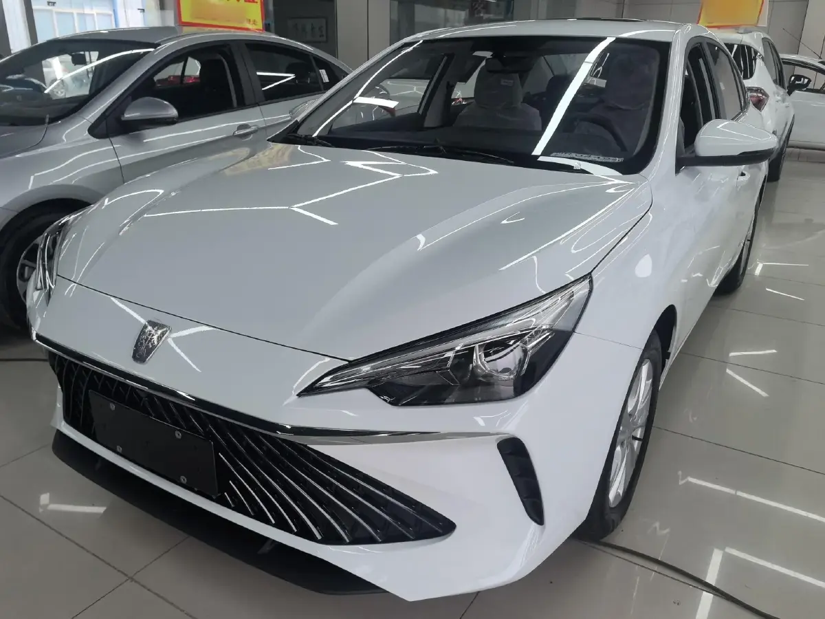 2024 Roewe i5 1.5L 129HP L4 CVT