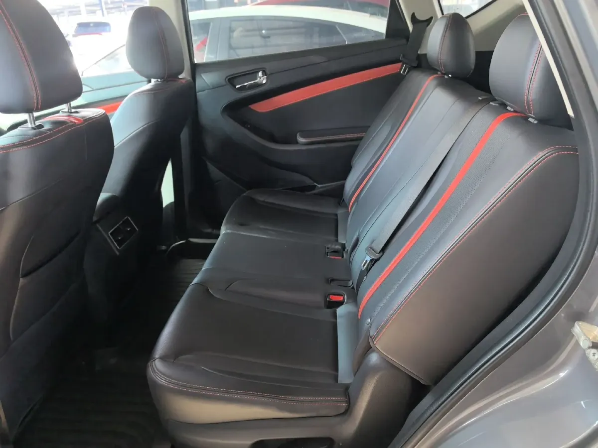 2021 DongFeng Fengon Fengon 580 1.5T 150HP L4 CVT,autocango,china used car exporter,china ev exporter,chinese used car exporter,chinese used ev exporter