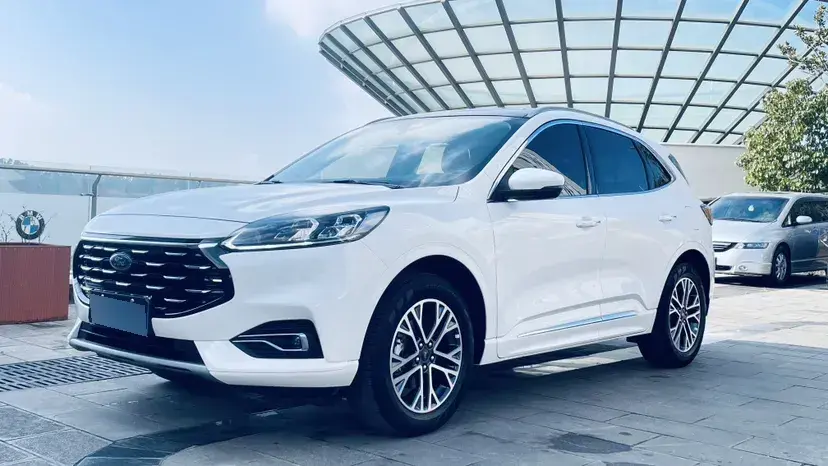 2020 Ford Escape 2.0T 248HP L4 8AT