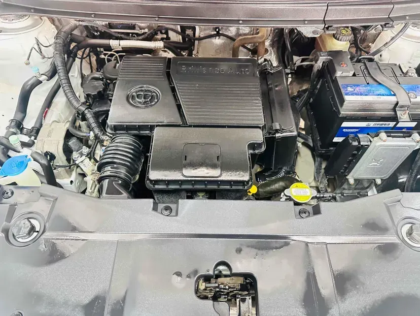 2017 Brilliance Auto V3 1.5L 112HP L4 5AT,autocango,china used car exporter,china ev exporter,chinese used car exporter,chinese used ev exporter