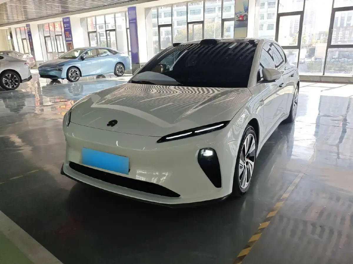 2022 NIO ET5 BEV 75KWH